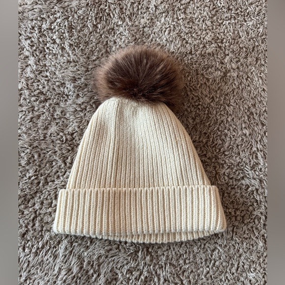 Banana Republic Accessories - Banana Republic Cream Knit beanie with Brown Pom Pom
